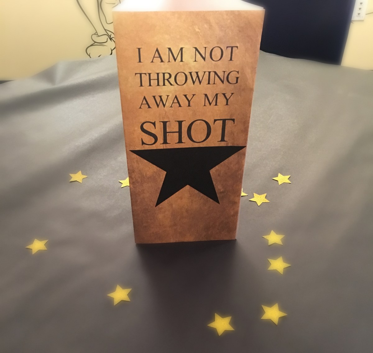 Hamilton - trifold centerpiece